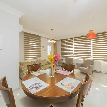 Apartment Flat Close To With Balcony In Konyaalti Antalya
